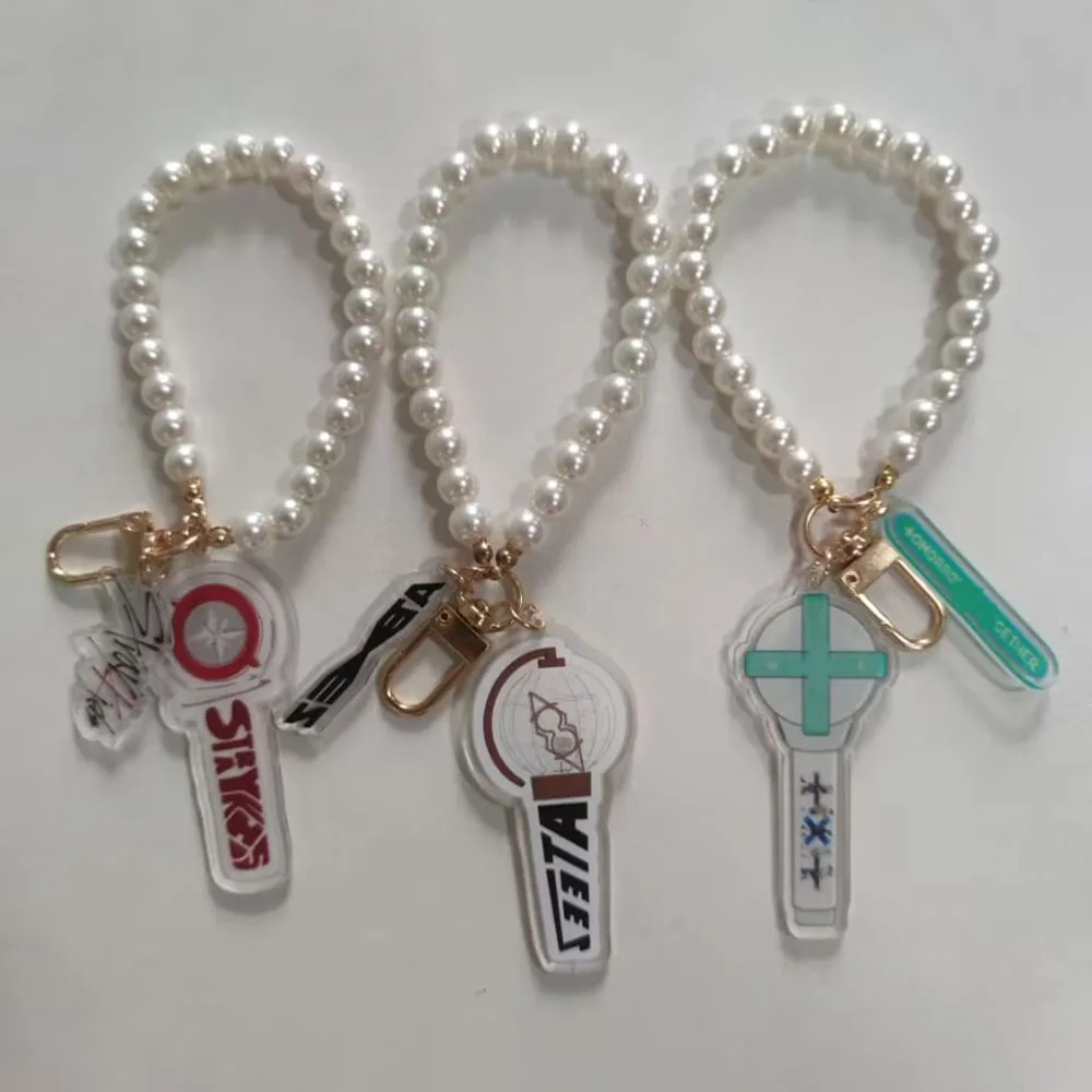

10Pcs/Lot Wholesales KPOP ATEEZ Stray Kids Pearl Chains Logo Light Acrylic Keychian Yeonjun Beomgyu Soobin Key Bag Pendant Decor