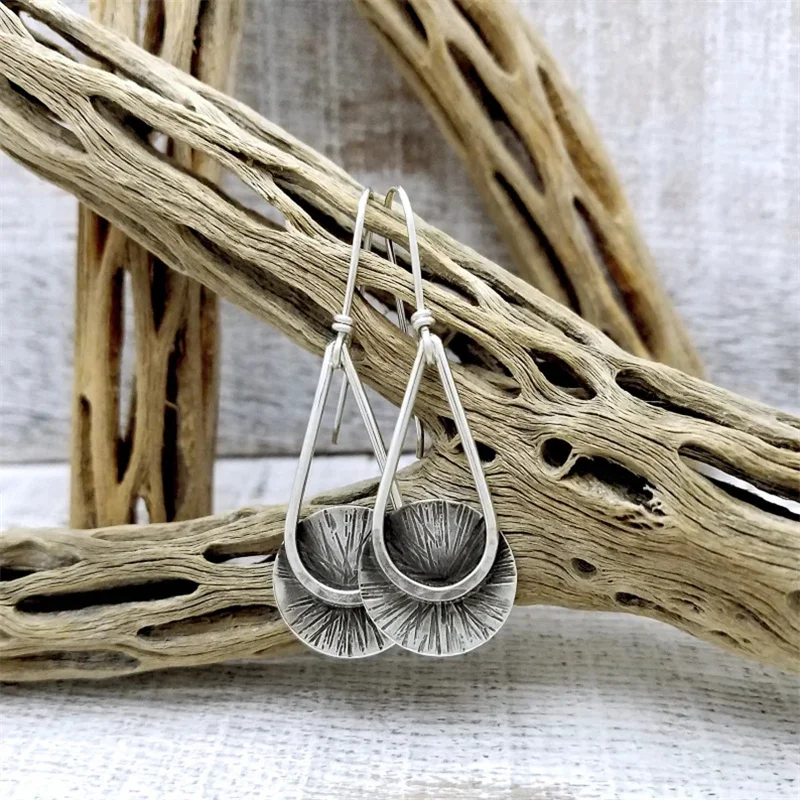 

Simple Fashion Water Droplet Hang A Circular Pattern Drop Earrings Women Classic Silver Color Metal Party Earrings Accessories