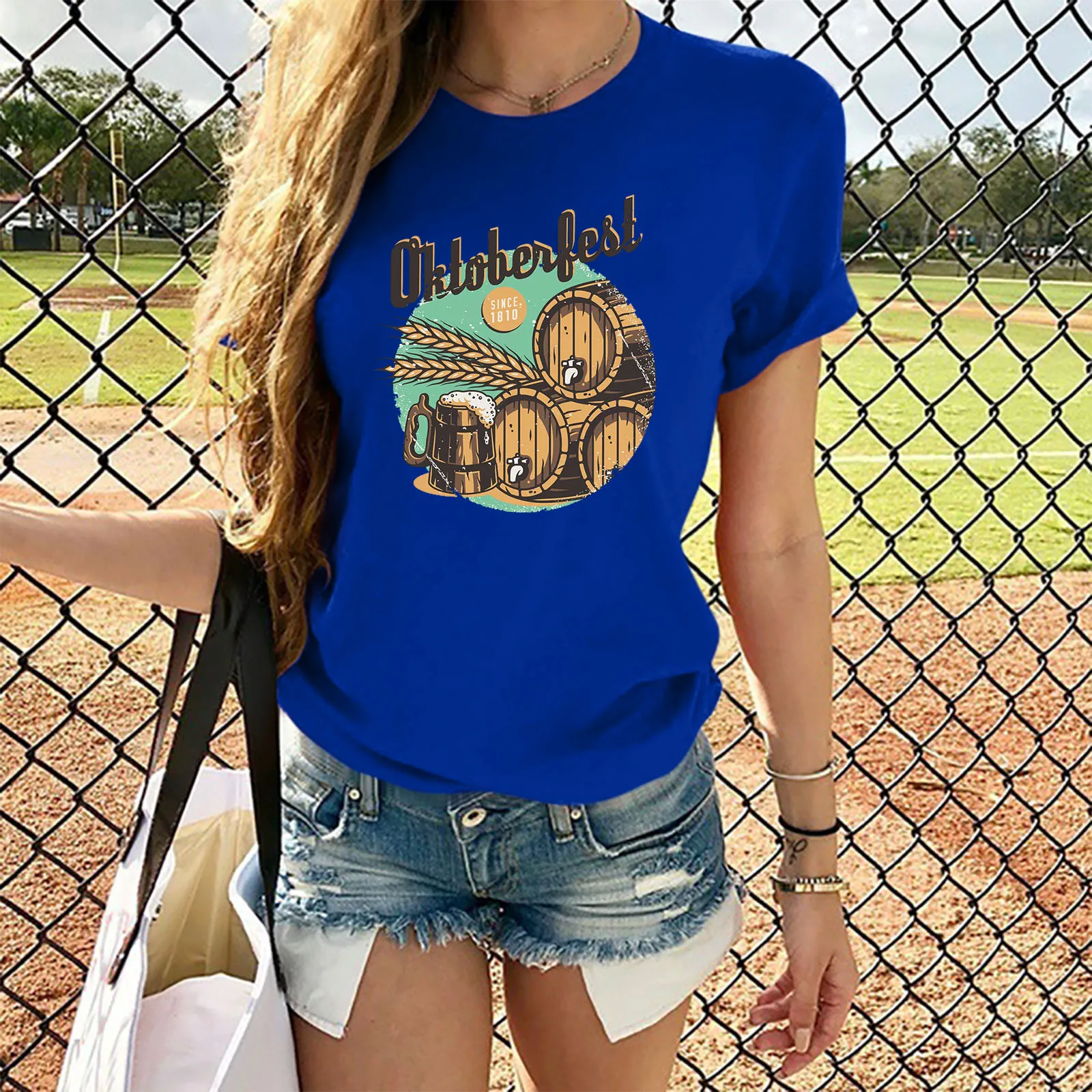 

Женская футболка с коротким рукавом и круглым вырезом