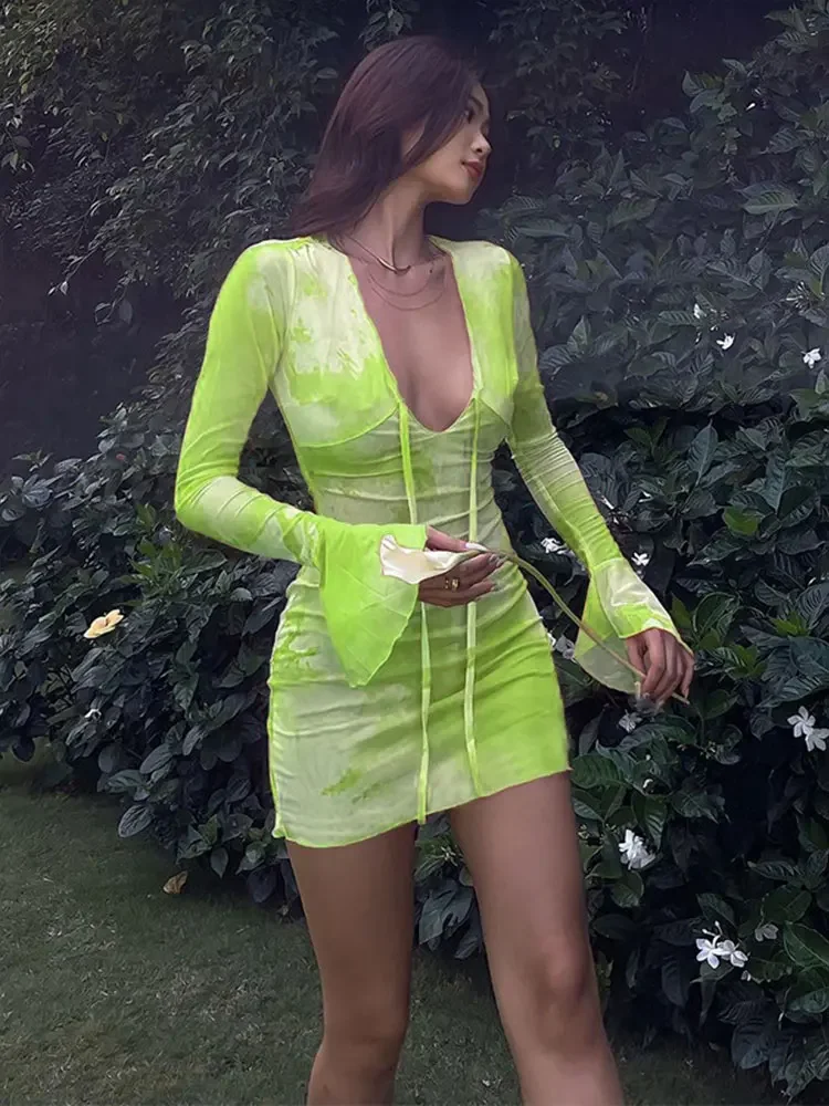 

Новинка осени 2023, стильные облегающие мини-платья с абстрактным принтом и рукавами-трубами, сексуальные платья с V-образным вырезом и длинным рукавом для женщин A2401