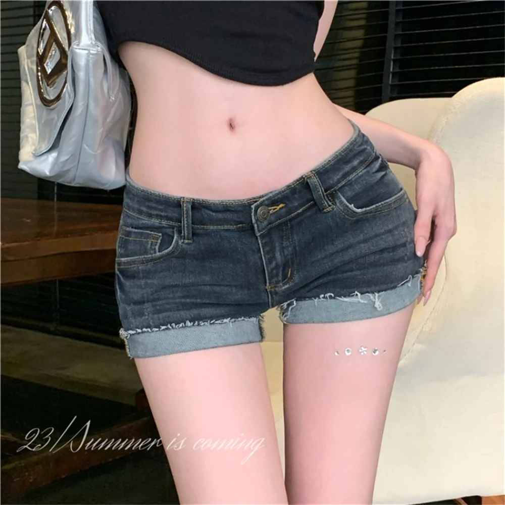 2023 New Spring/Summer Women's Low Waist Retro Blue Denim Shorts Show Thin Flapped Temperament Hot Pants