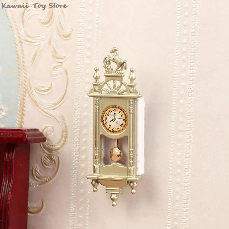 

Настенные часы для кукольного домика, винтажные креативные миниатюрные настольные часы в стиле ретро 1:12, деревянный белый маятник, разные стили