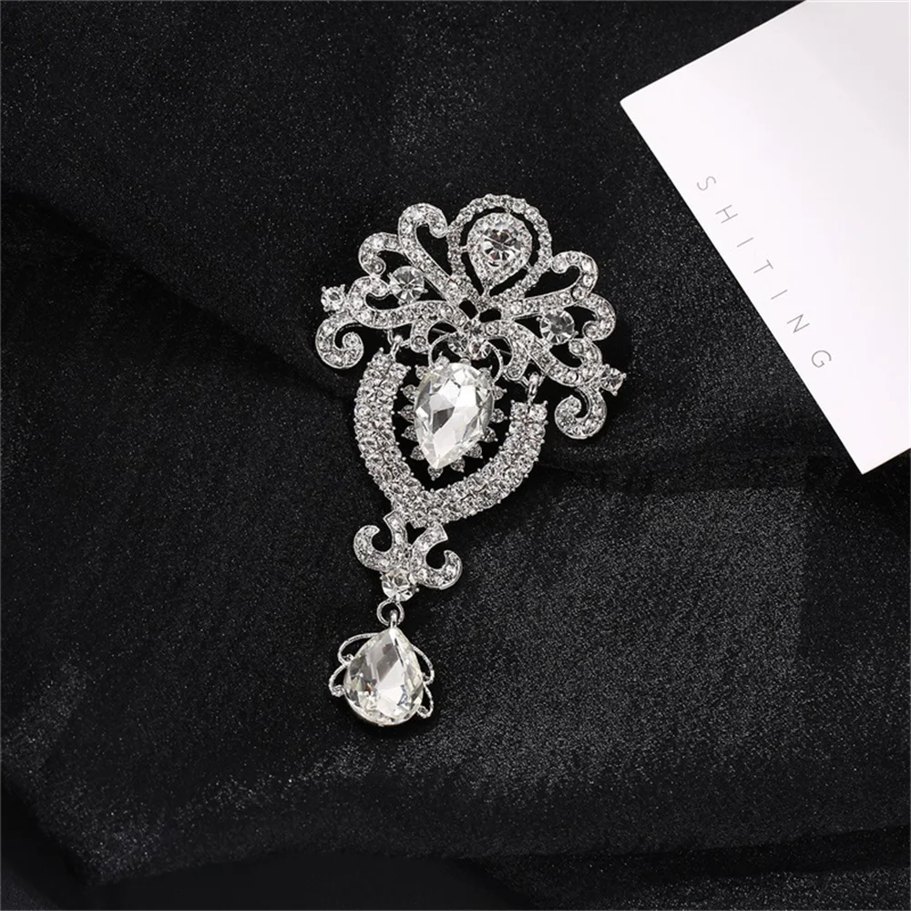 

Luxury Crystal Crown Brooch for Men Trendy Fashion Crown Rhinestone Brooches Pins Jewelry Accessories Girlfriends Gift 2023