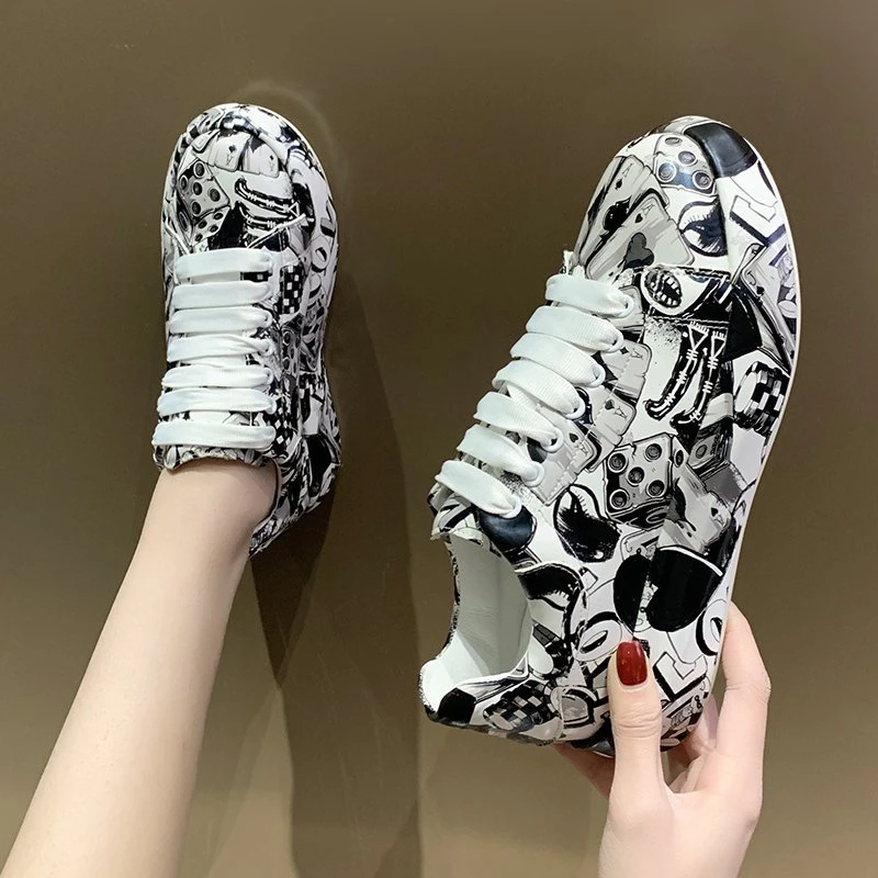 

New 2023 Spring Autumn Women's Chunky Sneakers Fashion Soft Platform Graffiti Casual Shoes Classic Girls Streetwear Trainers