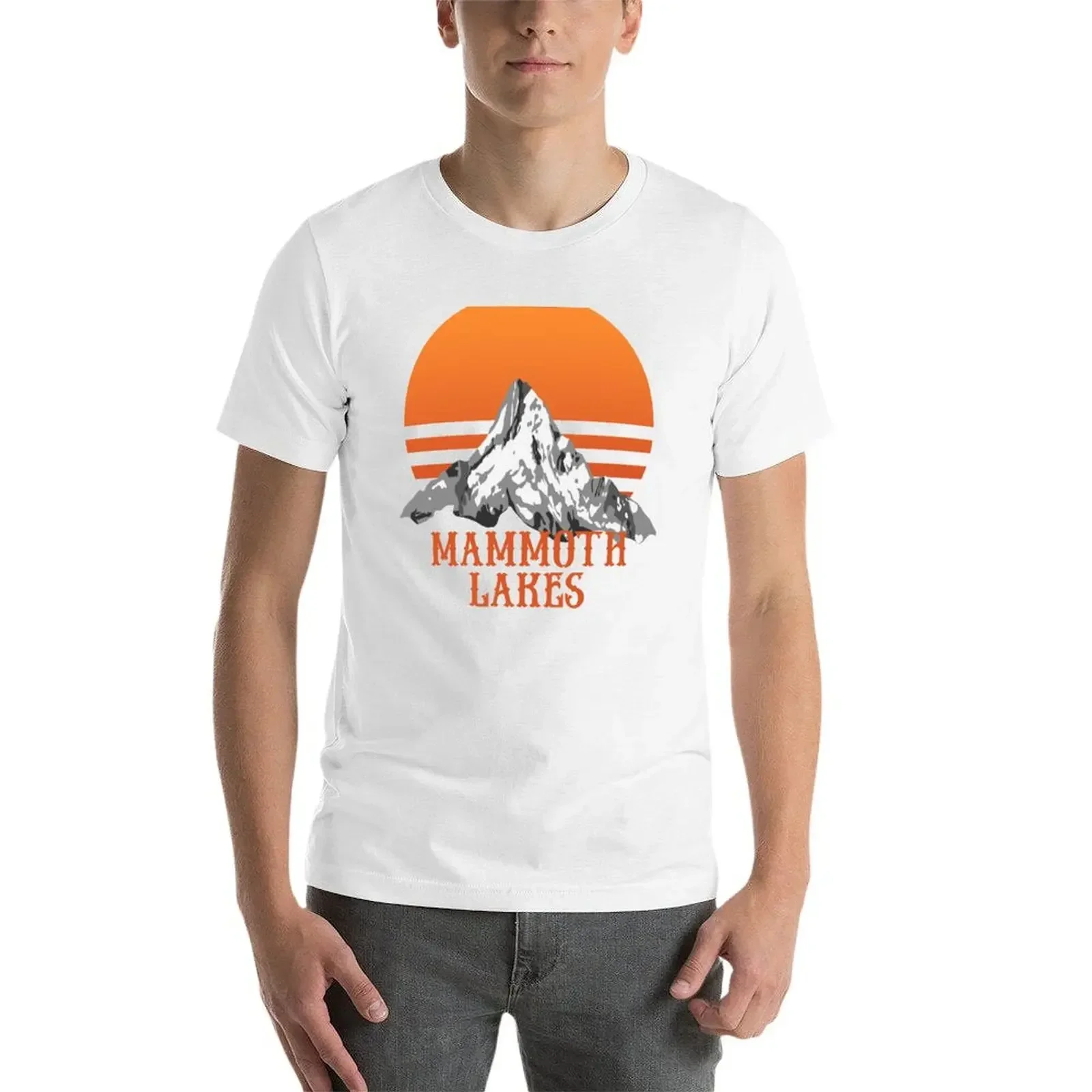 Винтажная подарочная футболка с изображением мамонтных озер в стиле ретро синяя