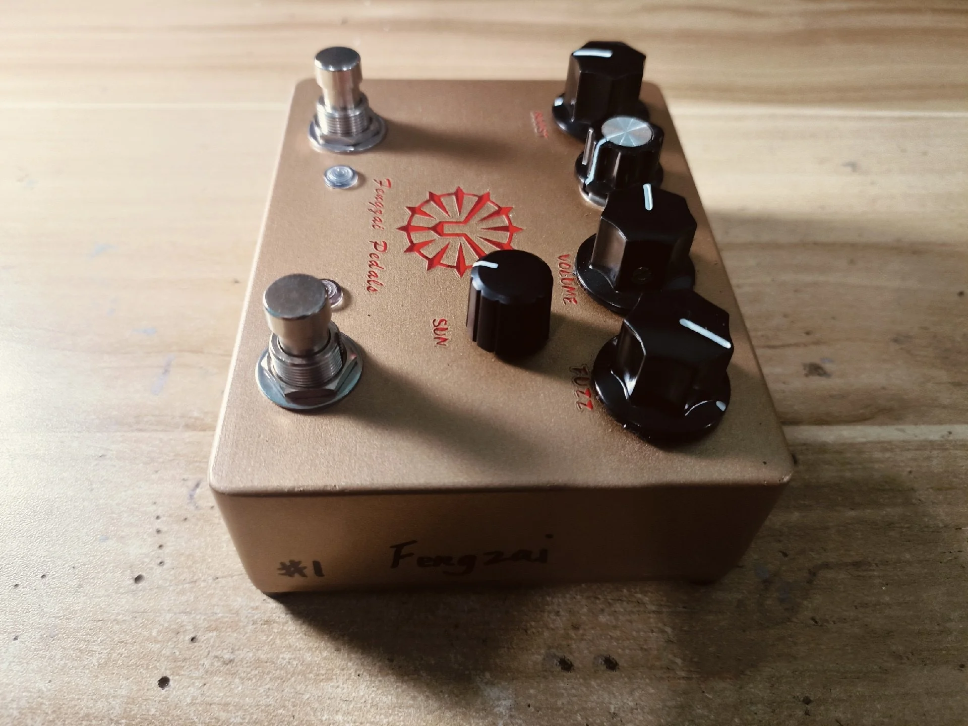 Устройство для гитарных эффектов LILT SUNLION FUZZ одинарная силиконовая трубка ручной