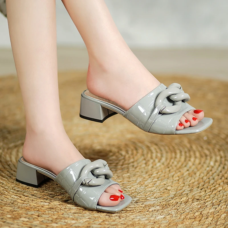 

Туфли-лодочки женские, квадратный каблук, квадратная цепочка, шлепанцы, вечерняя Обувь, летние сандалии, большие размеры, 2022