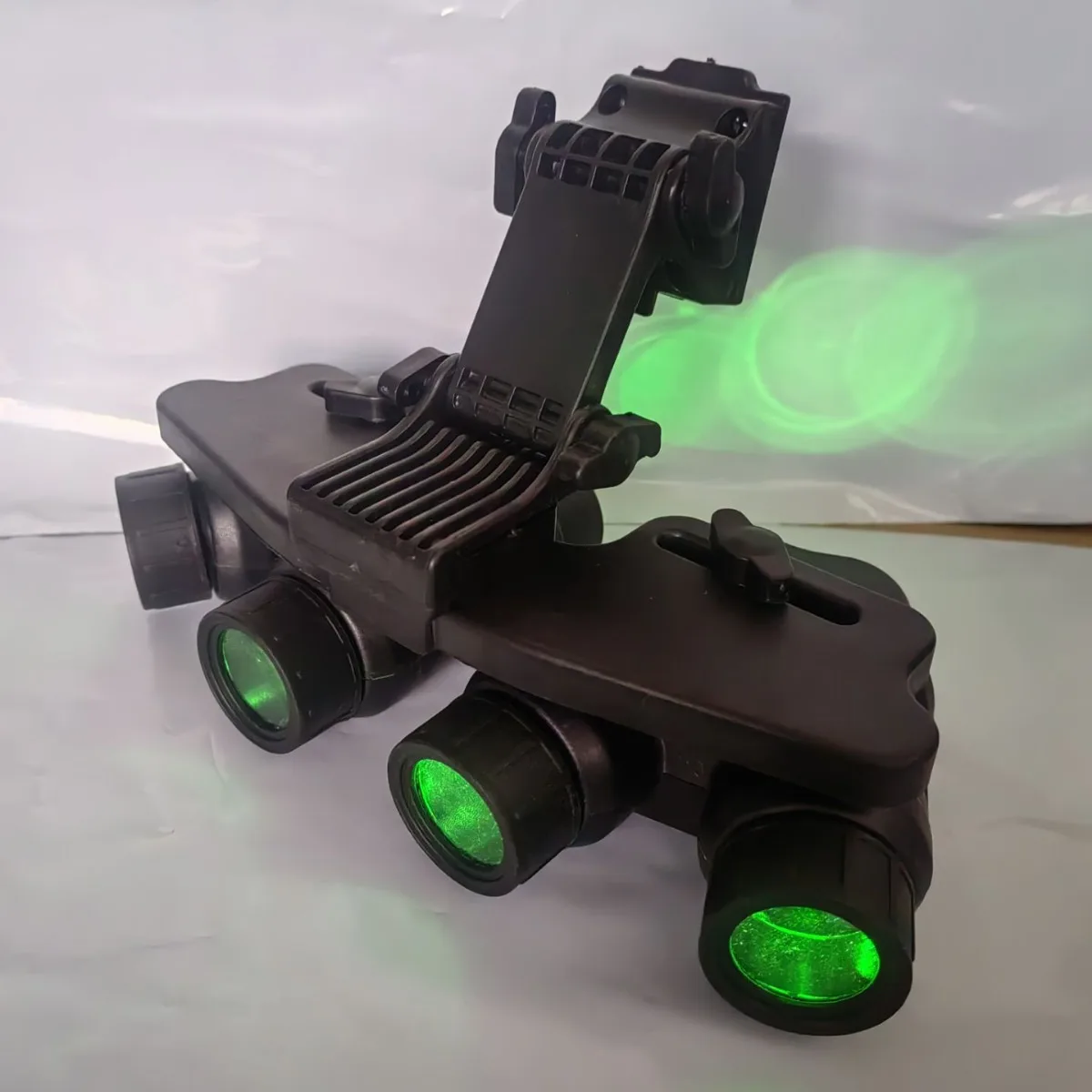 Игрушечный тактический бинокль PVS18 GPNVG18