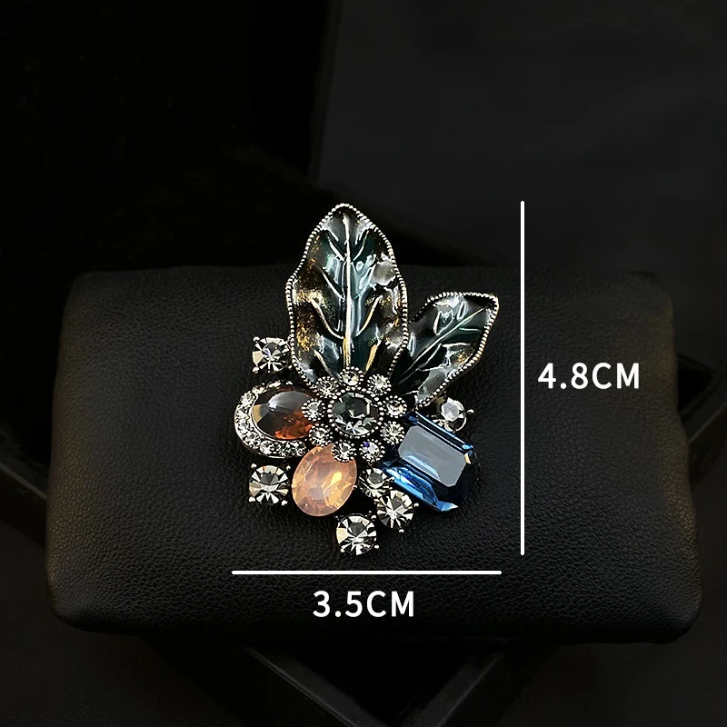1001 Upscale Retro Flower Plant Brooch Women's Suit Exquisite Corsage Coat Neckline Accessories Buckle Jewelry Enamel Pins Gifts