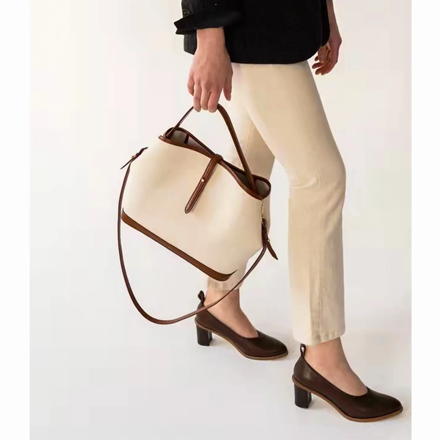 

2022 Designer Fashion New Women's Bag Large Shoulder Bag