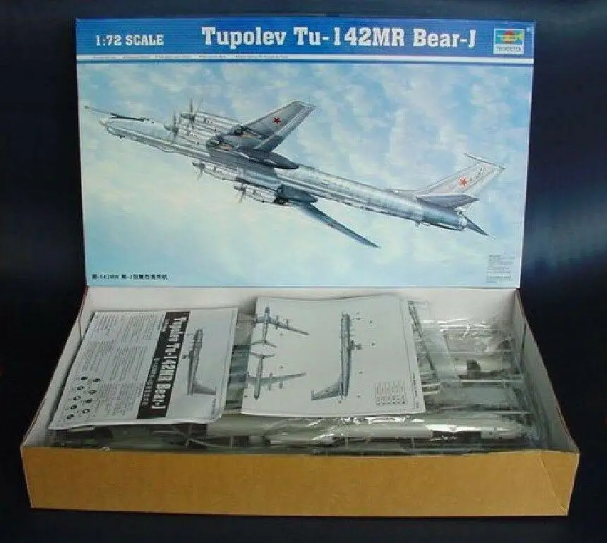 

Hobby Kit Trumpeter 01609 1/72 Tupolev Tu-142MR Bear- J model kit DIY toys