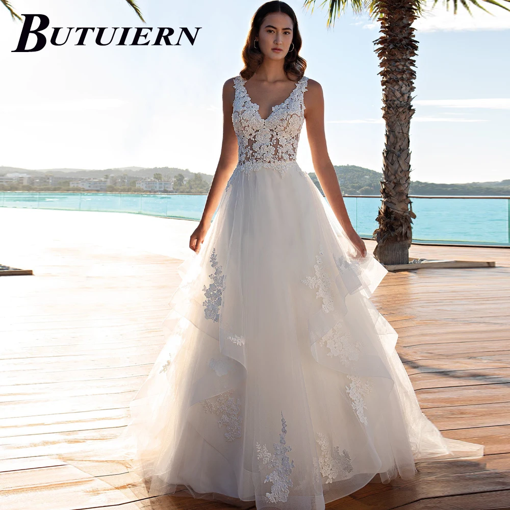 

Свадебное платье с V-образным вырезом и кружевом, с открытой спиной