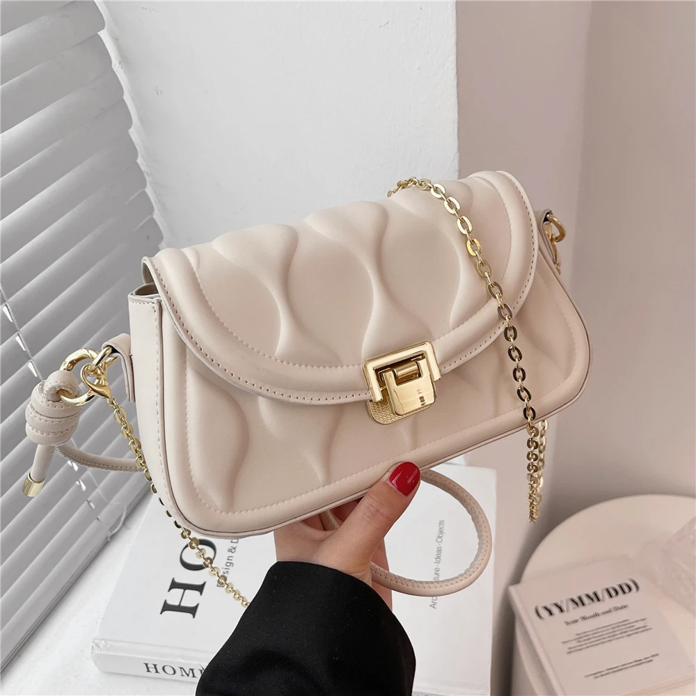 

Summer Fashion Design Embossed Small Chain Crossbody Shoulder Bags For Women 2022 Trendy Brand Purses And Handbags Two Straps