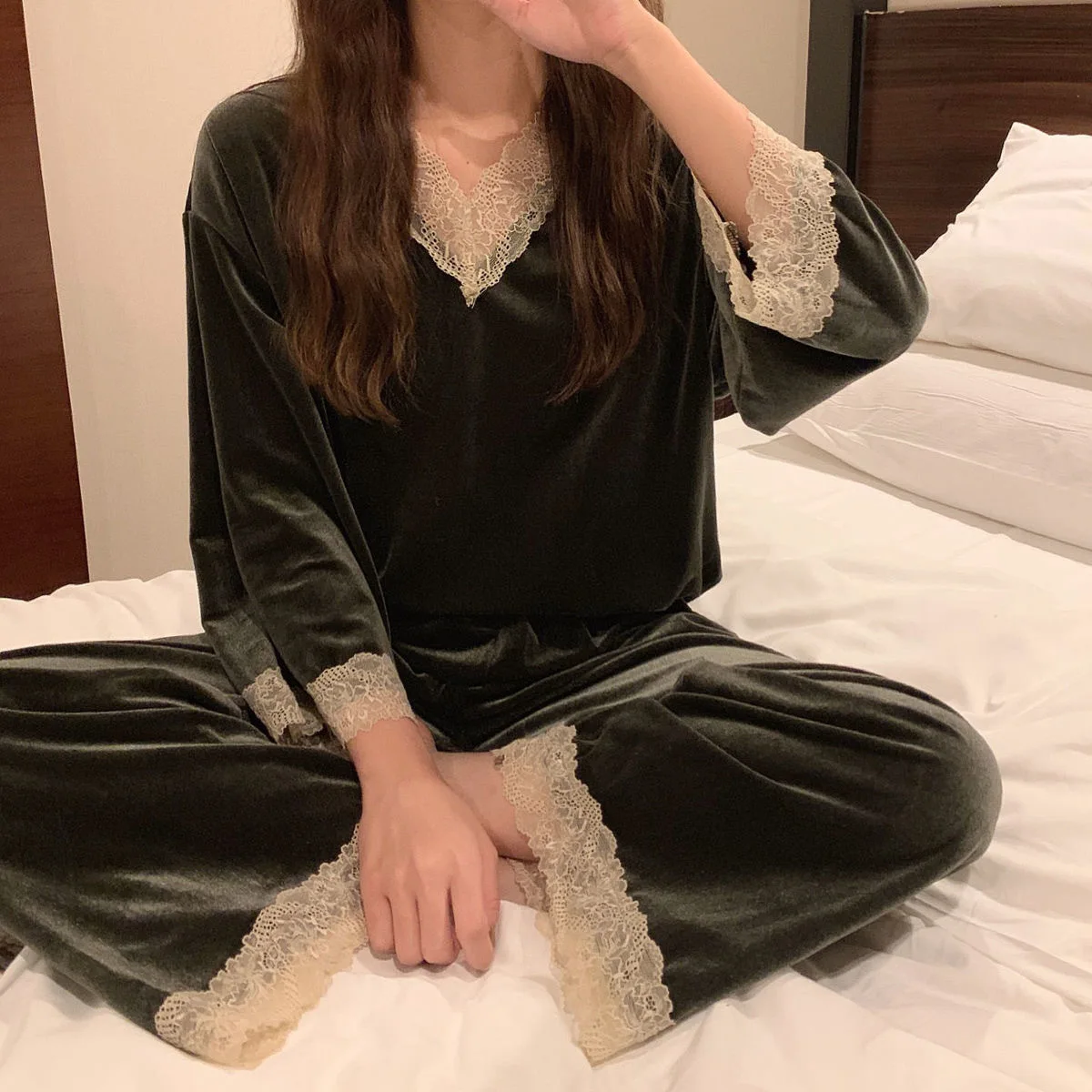 

Pajamas Women's Spring Autumn Winter Gold Velvet Lace Doll Collar Long-sleeved Pajamas Women's Suits Home Clothes Sleepwear