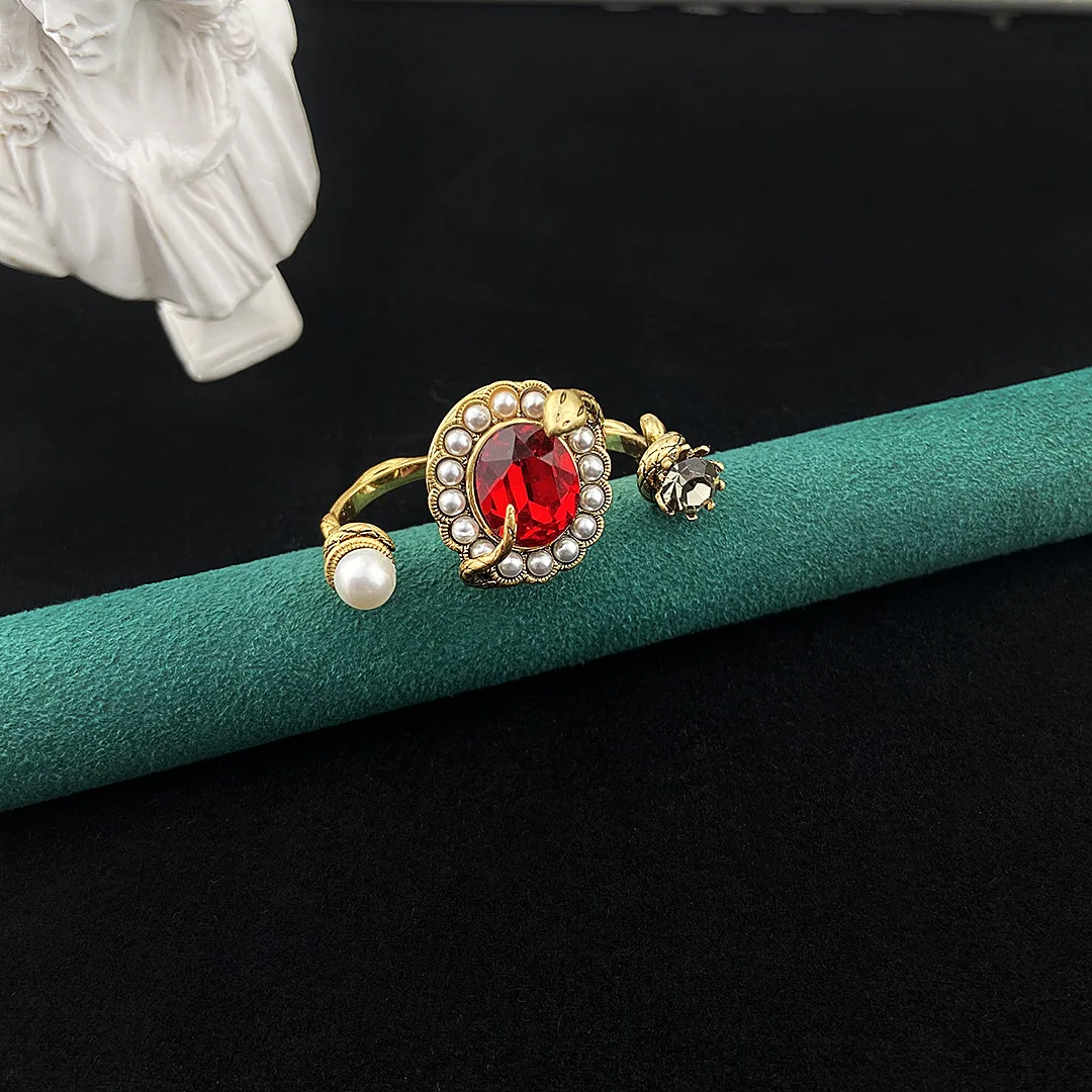 

Женское Винтажное кольцо с жемчугом