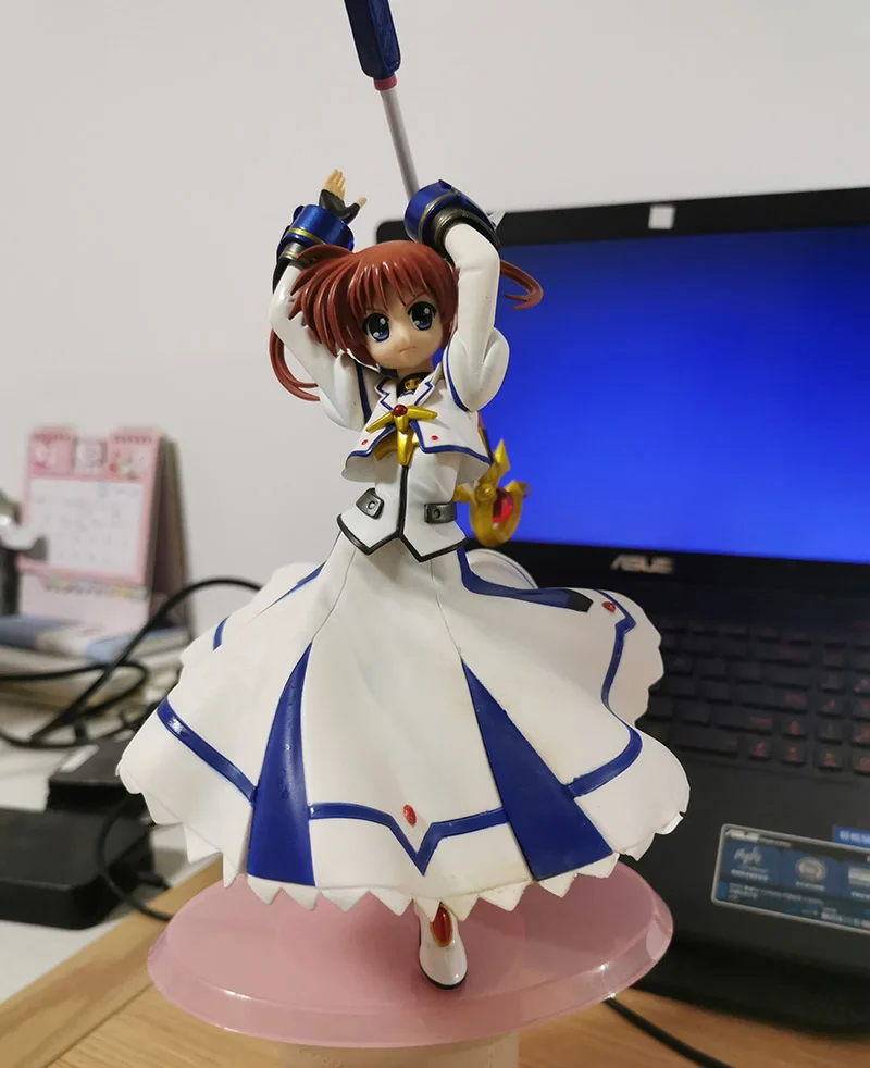 

100% Geniune Japanese original action figure Magical Girl Lyrical Nanoha Takamachi action figure collectible model toys