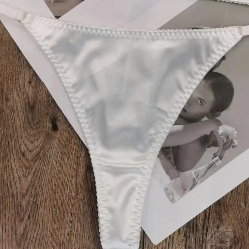 Женские стринги сексуальные атласные бесшовные трусики с леопардовым принтом