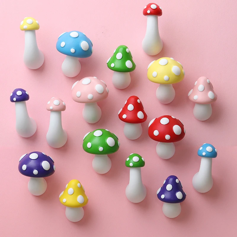 

Solid Mushroom Fridge Magnets New Creative Original Design Resin Hard Plastic Refrigerator Magnets Personality Home Decor