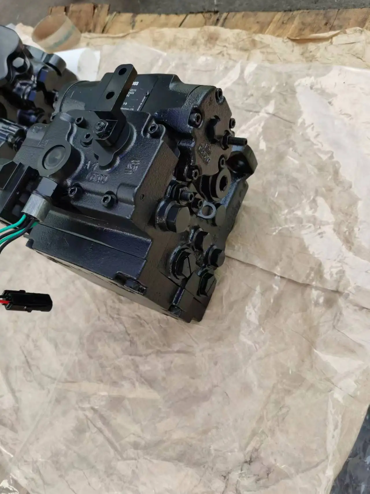 Гидравлический поршневой насос 42R 42L 42 Series 42R28 42R32 42R41 42R51 4282856 42-R-28-D-L7JC-11-A-N-N-A-F-N-Z-34-34-B