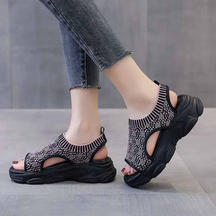 

2022 Summer Casual Outdoor Sandals Comfortable Outdoor Casual Ladies Sandals 35-40 Mesh Middle Heel Colorblocking Open Toe