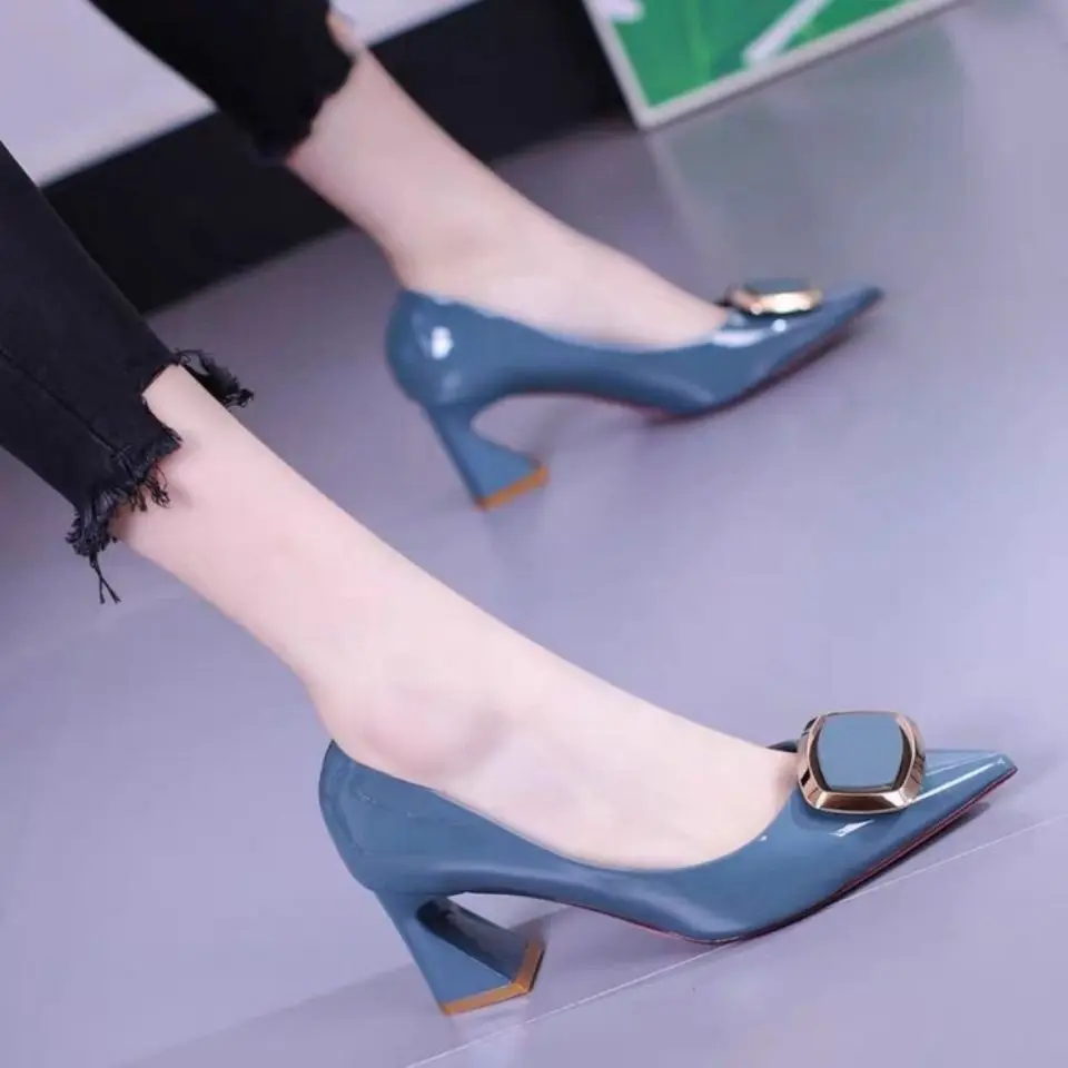 

Square Buckle Fashion OL Office Shoes 2022 Women's Concise Patent Leather Shallow High Heels Shoes Pointed Toe Women Pumps