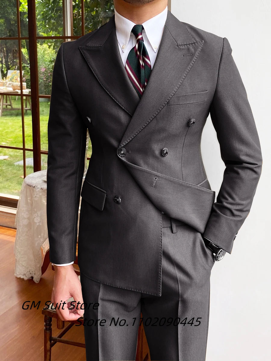 Рисунок 5 - Костюм мужской двубортный в ретро стиле