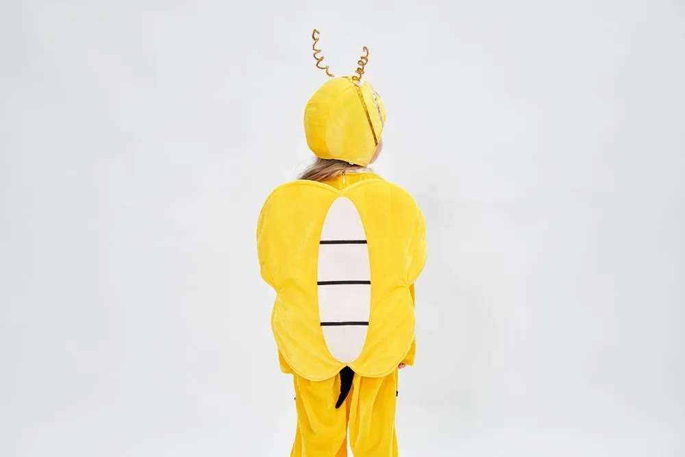 Костюмы для выступлений с изображением мультяшных животных на Новый год и