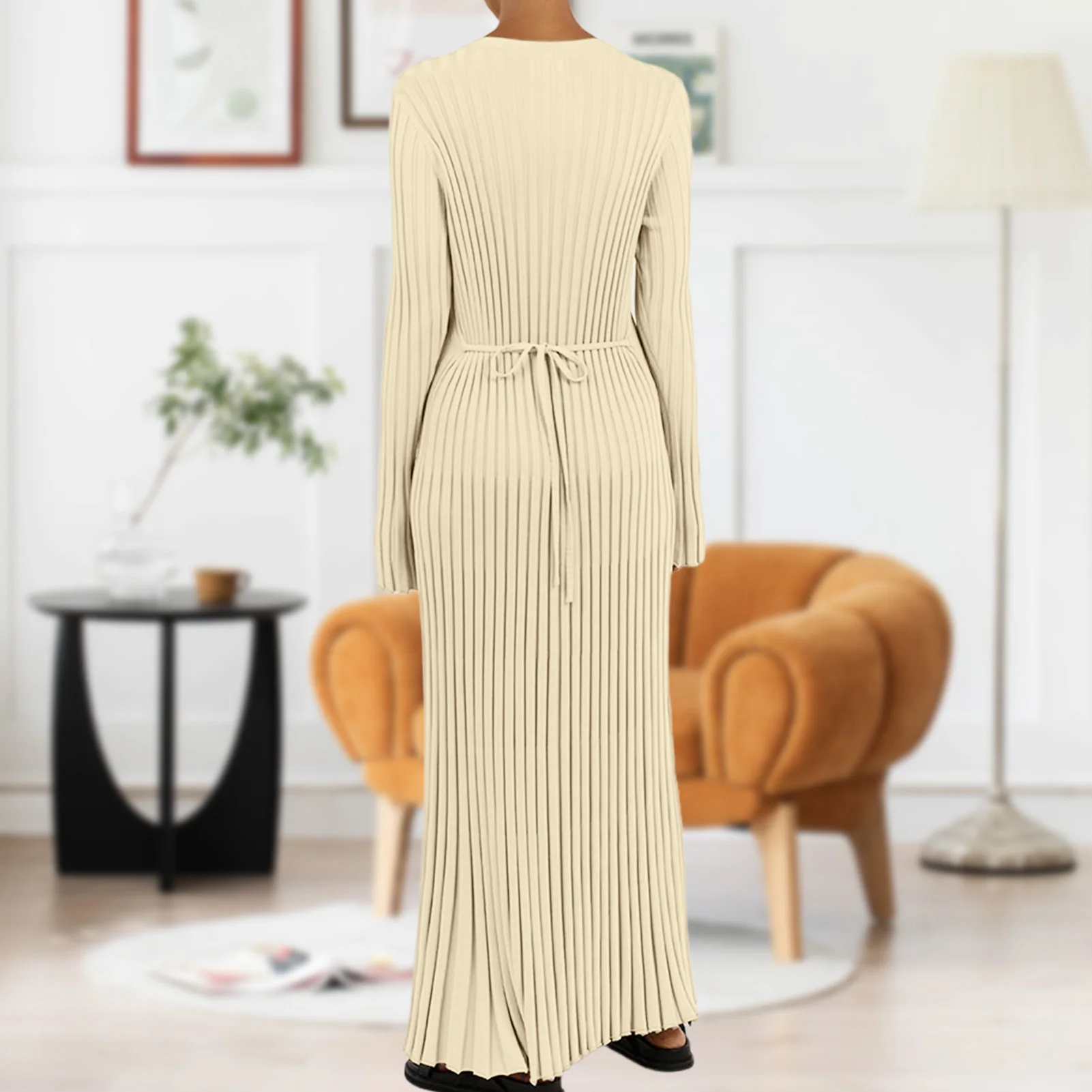 Трикотажное платье в полоску с круглым вырезом базовое женское облегающее