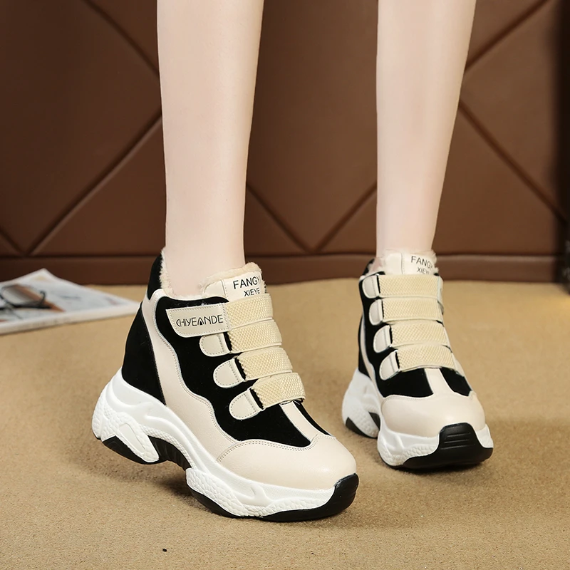 

Женские кроссовки из ПУ кожи, на платформе 8 см