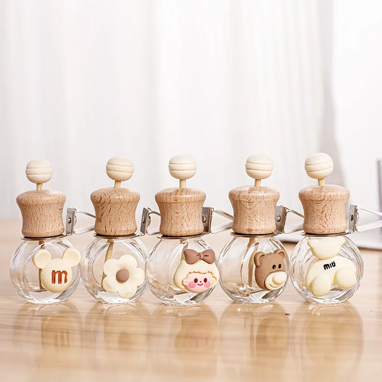 Cartoon Perfume Bottle Wooden Lids Auto Air Vent Hanging Dangle Ornament Mini Aromatherapy Essential Oil Diffuser Glass Jar