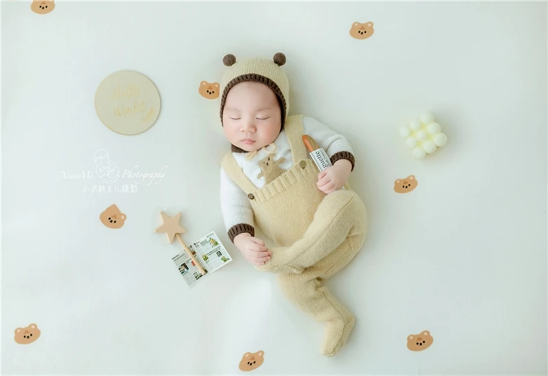 Newborn Baby Photography Props Cute Bear Knitted Outfit Posing Sofa Theme Mini Decorations Blanket Studio Shooting Photo Props enlarge