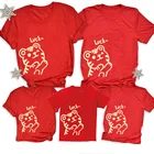 Семейные одинаковые наряды, футболка с тигровым принтом для вечерние, одежда для китайского Нового года, праздничная Детская рубашка, парные наряды, красная рубашка