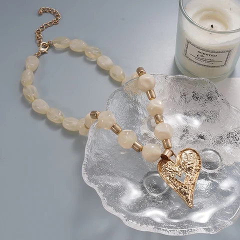 WEALTHYBOO Чокер с жемчугом и сердцем