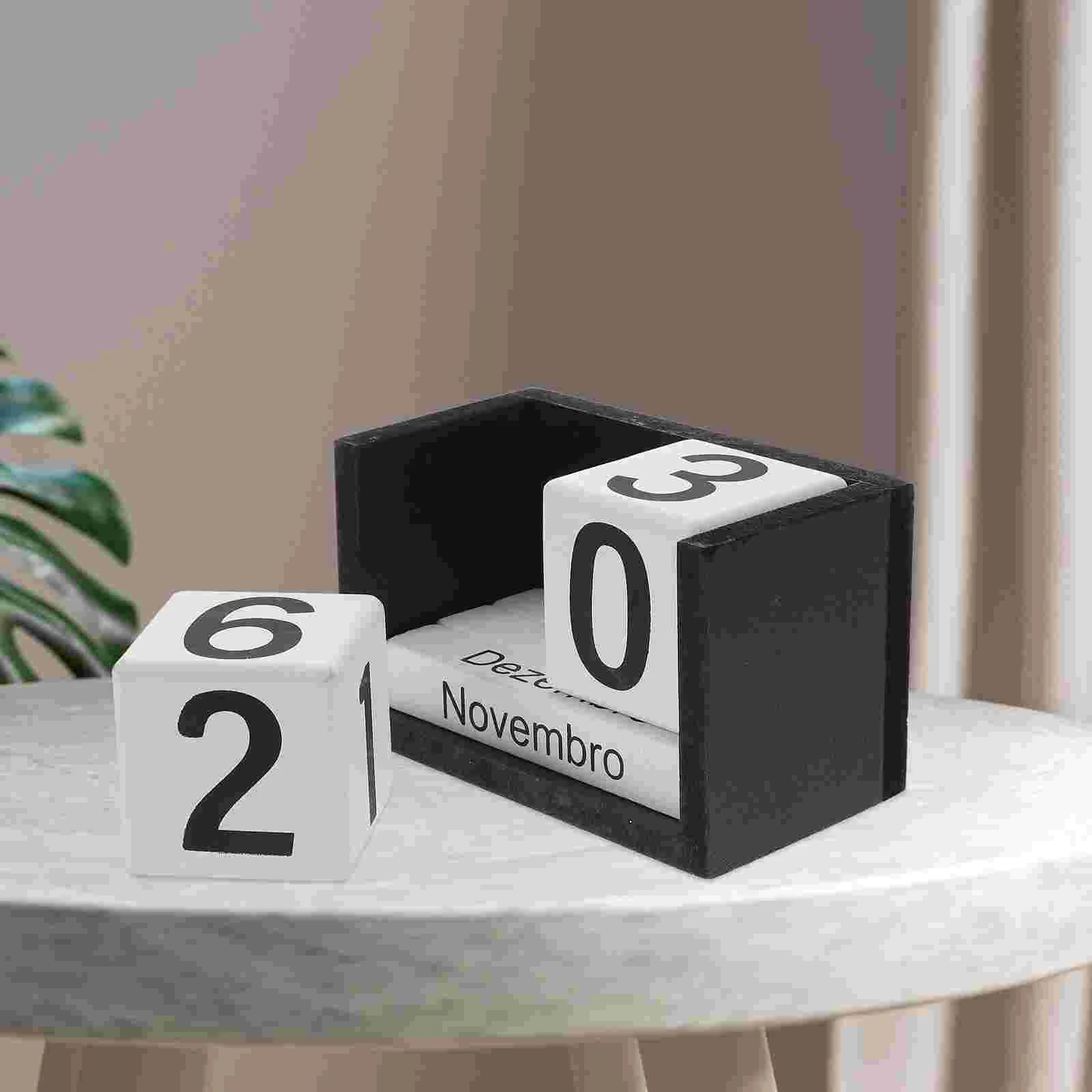 

Decorative Perpetual Reusable Desktop Calendar Reusable Desk Calendar Wood Block Calendar for Daily Use