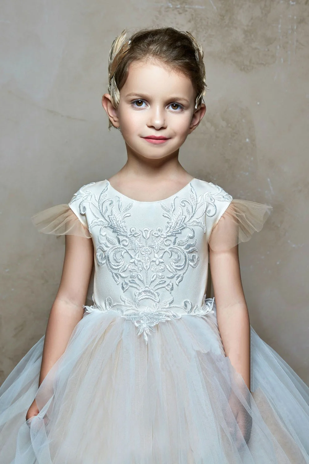 MisShow Flower Girl Dresses Long Train Floor Length Princess Ball Gown Sleeveless Button Appqulies Tulle Beads With Bow TUTU images - 6