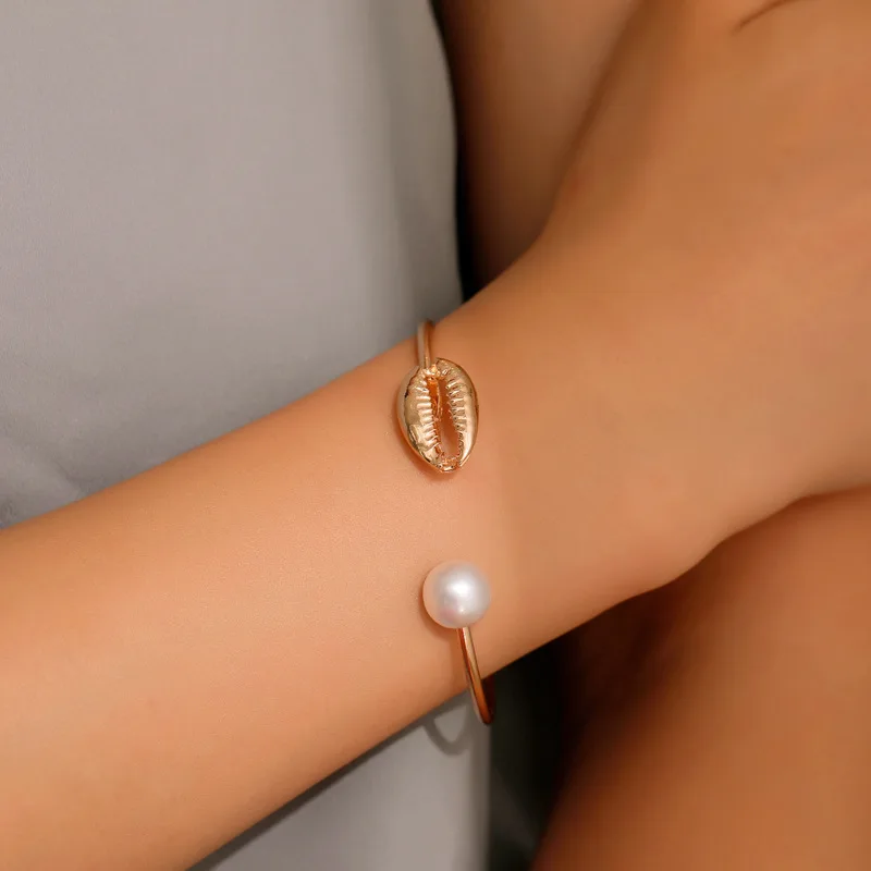 

Simple Conch Pearl Bangle for Women Fashion Seashell Charm Adjustable Bracelet Jewelry Girlfriends Party Gifts 2023 Trend