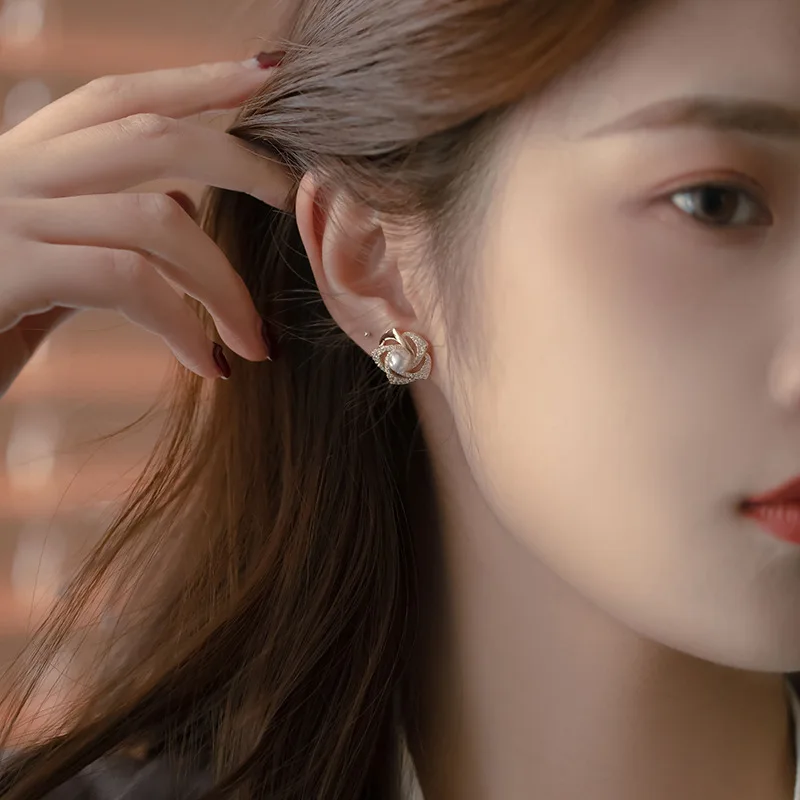 WAKA элегантные серьги в форме цветка с жемчугом и сверкающими стразами для женщин