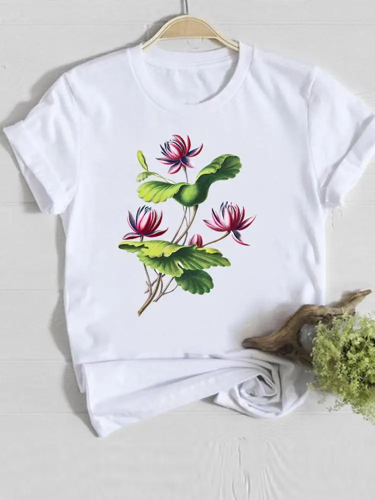 

Женская футболка с коротким рукавом, круглым вырезом и цветочным принтом