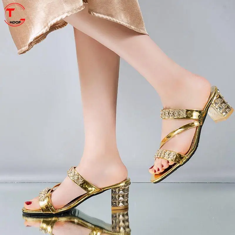Женские босоножки на квадратном каблуке, сандалии с открытым носком, брендовые босоножки на высоком каблуке, сандалии золотого цвета, больш...