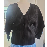 miyake pleated top womens 2022 spring and autumn new v neck single breasted cardigan casual all match design sense small coat