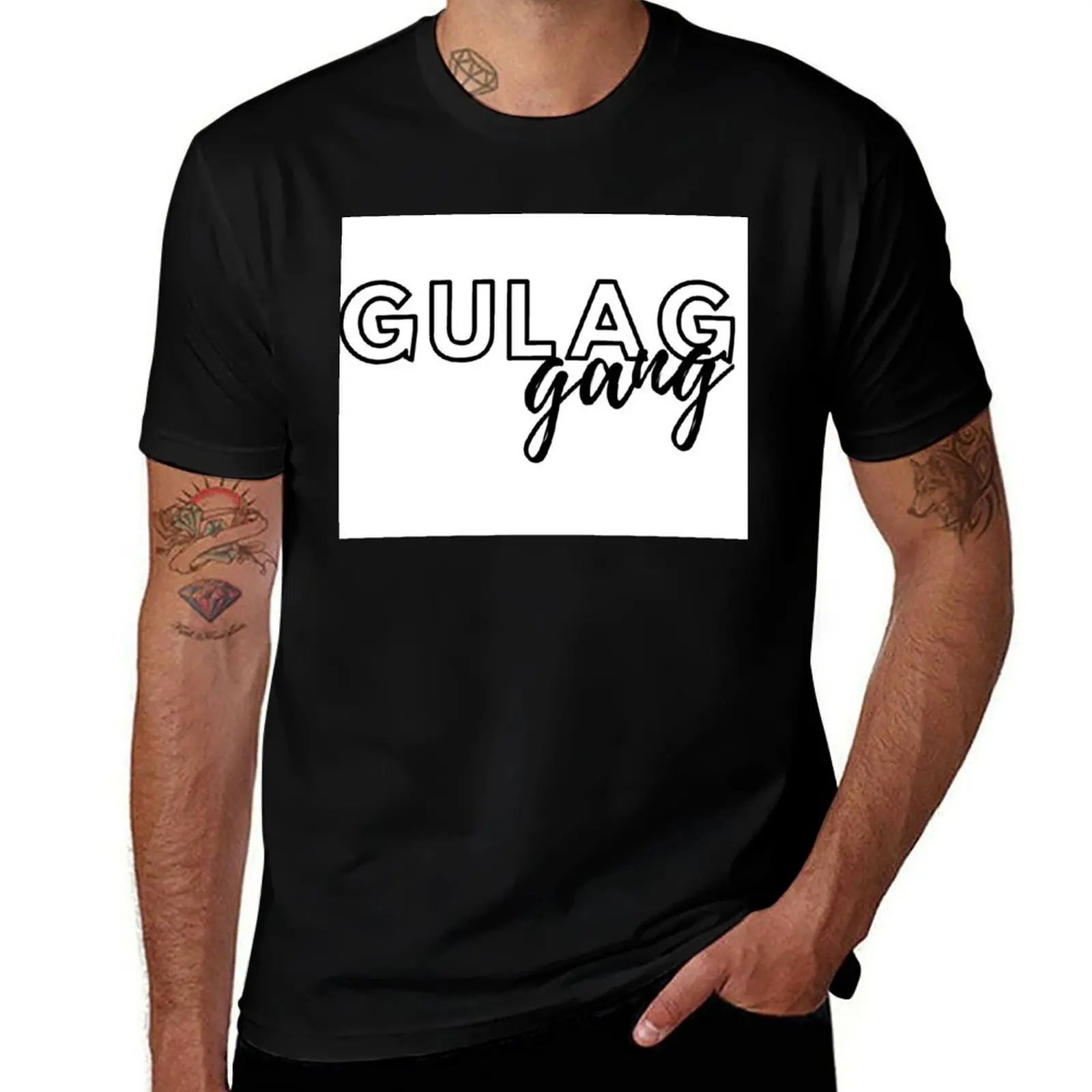 Фото Футболка, маска и многое другое от Warzone GULAG GANG..! Футболка с простым принтом в стиле линейного искусства №1