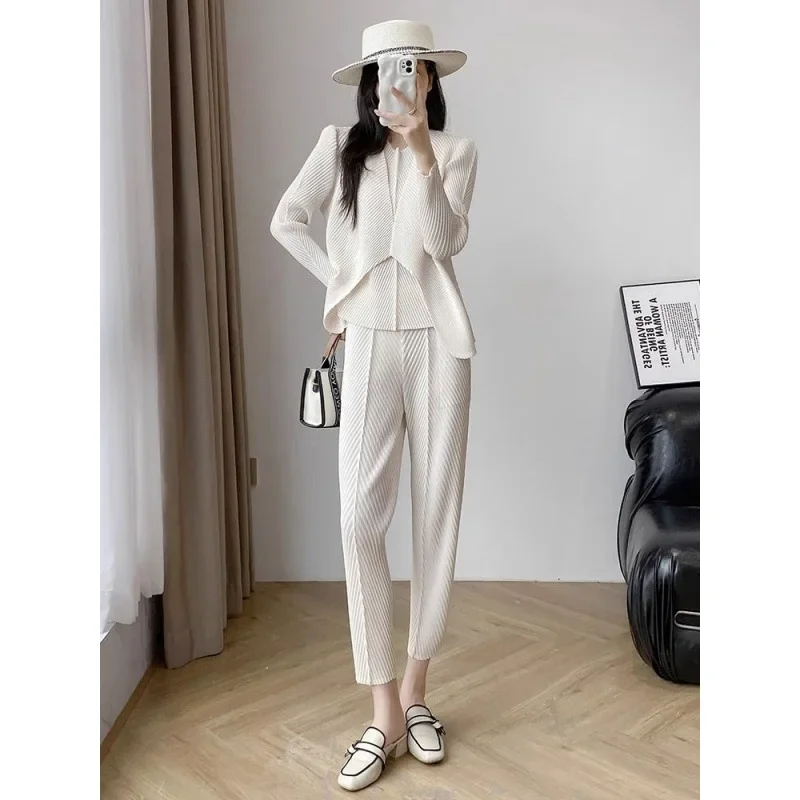 Элегантный повседневный утягивающий комплект женской одежды из трех предметов