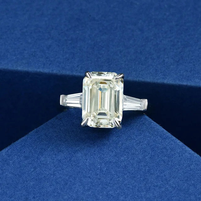 Emerald Gemstone Diamonds Ring - Fine Jewelry 5