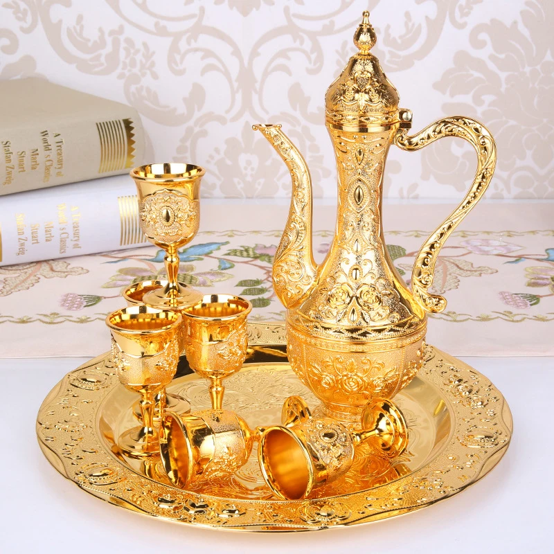 

Luxury Metal Coffee Set Wine Set European Tea Set Retro Hotel Home Bar Sets Room Table Decoration 1 set= 1 plate+ 1 pot +6 cup