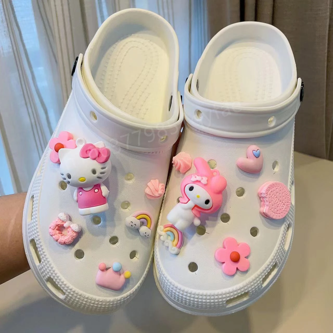 

2023 new Sanrio Accessories Shoe Charms Buckle Anime Kuromi Cinnamoroll Hello Kitty Melody Cartoon DIY Combiation Gift For Crocs