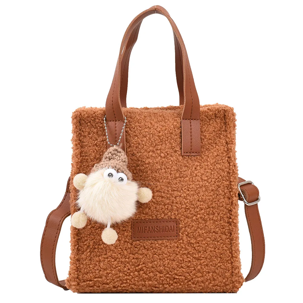 

Плюшевая женская сумка через плечо, модная зимняя сумка из искусственной овечьей шерсти, простая с подвеской, теплая, повседневная, портативная, для отпуска на выходные