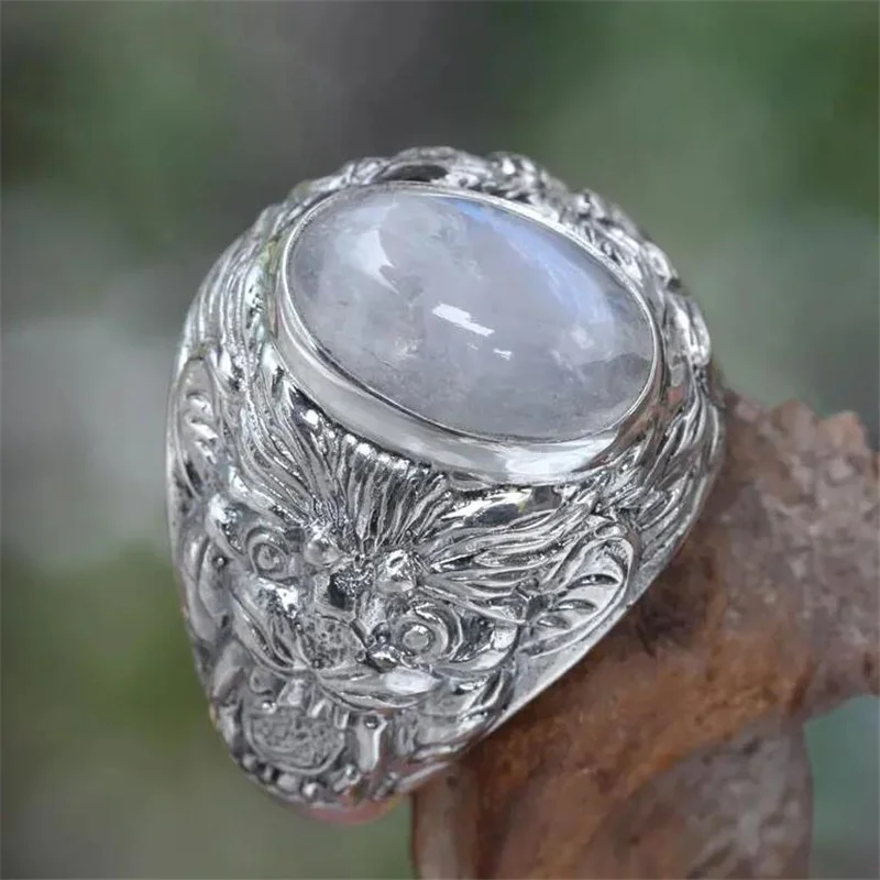 

2022 Trendy Carved Moonstone Totem Pattern Ring For Women Anniversary Party Rings Jewelry Hand Accessories Size 6-12