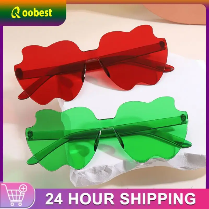 

1PCS Outdoor Heart Sunglasses Rimless Sunglasses For Women Heart Shaped Glasses Trendy Transparent Candy Color Eyewear Party