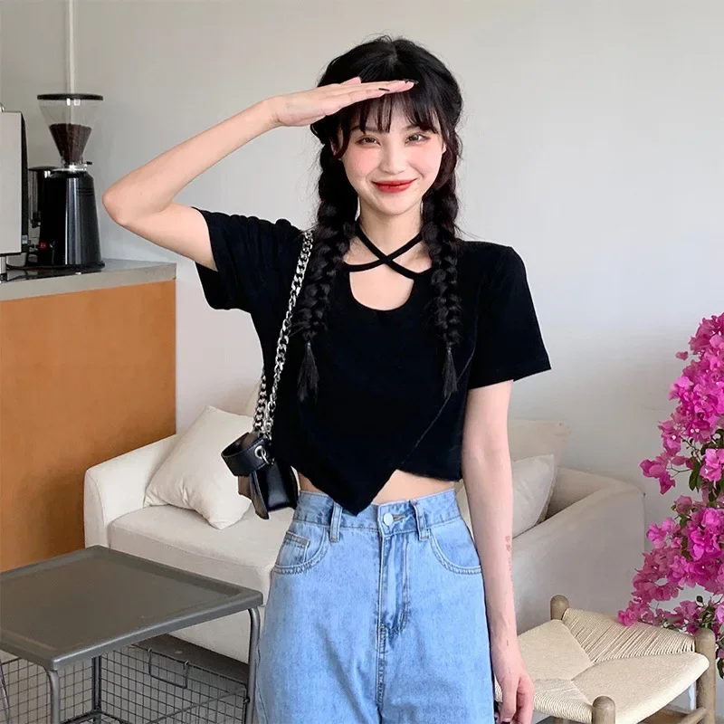 Женская летняя укороченная футболка в новом стиле топ подчеркивает ваш силуэт