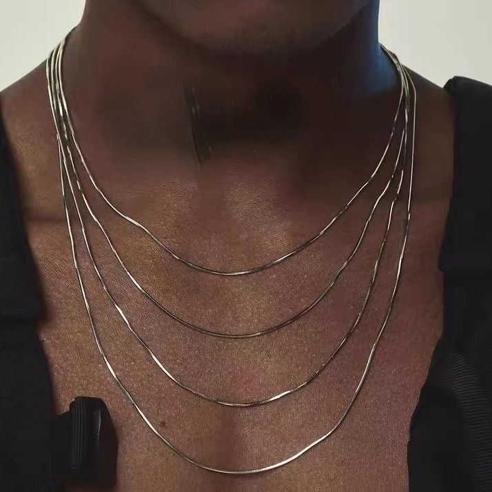 

Vintage Gold Color Snake Chain Necklace For Women Fashion Simple Alloy Clavicle Chain Necklace Men Party Jewelry Accessories